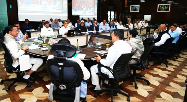 Uttarakhand News…20 दिन में जारी करें विकास कार्यों के शासनादेश|Click कर पढ़िये पूरी News