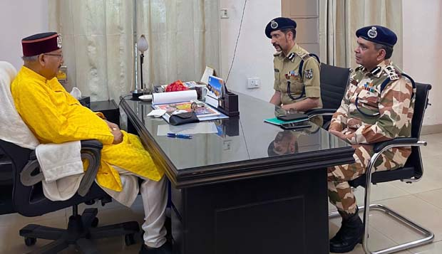 Doon News….पर्यटन मंत्री महाराज से मिले ITBP के महानिरीक्षक|Click कर पढ़िये पूरी News
