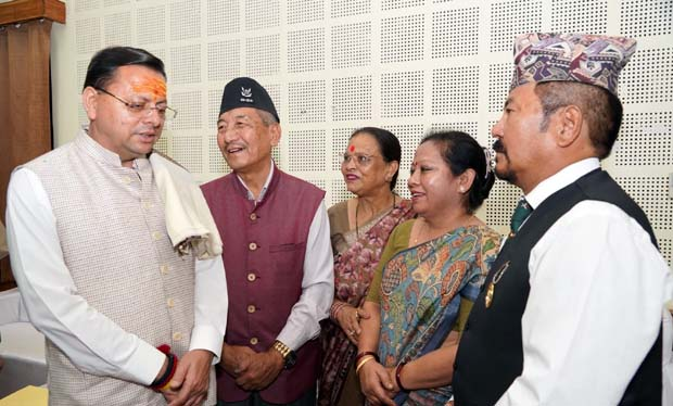 Dehradun: CM Dhami ने सुनीं समस्याएं, समाधान निर्देश|Click कर पढ़िये पूरी News