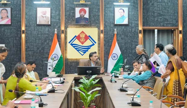 Dehradun News… राज्य आंदोलनकारियों के चिन्हीकरण पर चर्चा |Click कर पढ़िये पूरी News