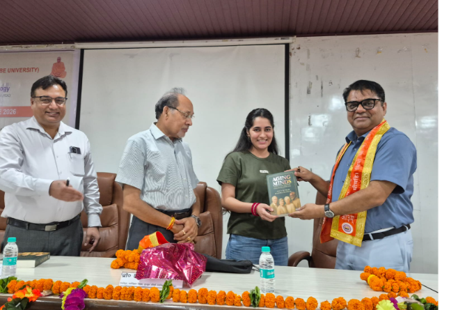 बुढ़ापे की कड़वी सच्चाई और मानसिक बदलावों का दर्पण ” एजिंग माइंड्स: नेविगेटिंग मेंटल हेल्थ इन लेटर लाइफ ” |Click कर पढ़िये पूरी News