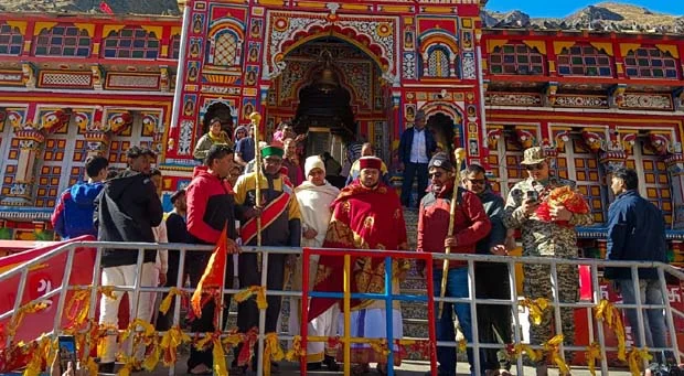 Uttarakhand News…बदरीनाथ मंदिर के कपाट बंद की तिथि तय |Click कर पढ़िये पूरी News