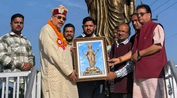 Uttarakhand Samachar….महाराज ने सिमोग में किए शिलगुर विजट महाराज के दर्शन |Click कर पढ़िये पूरी News